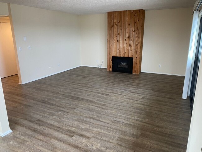 Building Photo - 3831 Nipoma Pl