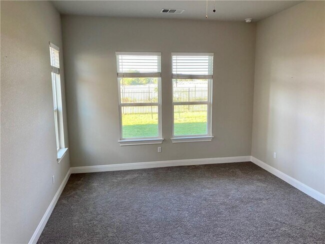 Building Photo - 4628 Katherine Dr