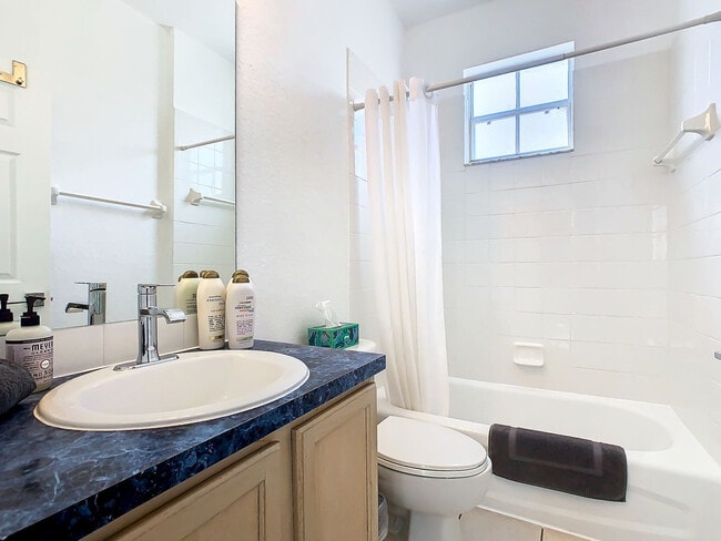 Building Photo - 1145 Troon Cir