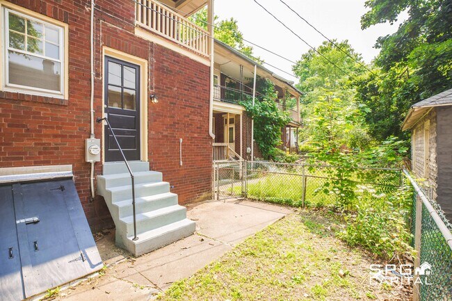 Building Photo - 516 Radnor St