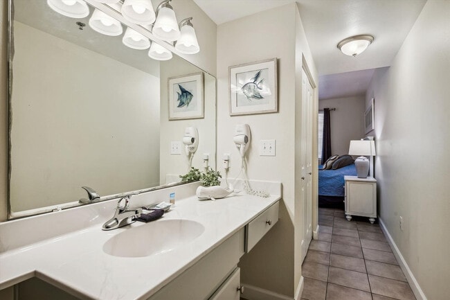 Building Photo - 104 Gulfside Ct
