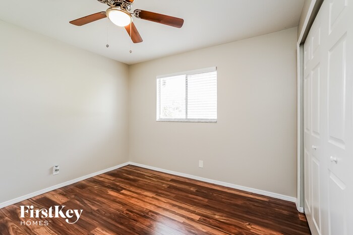 Building Photo - 17185 Phlox Dr