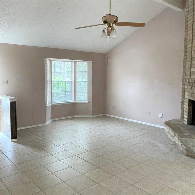 Building Photo - 7017 Haven Creek Dr