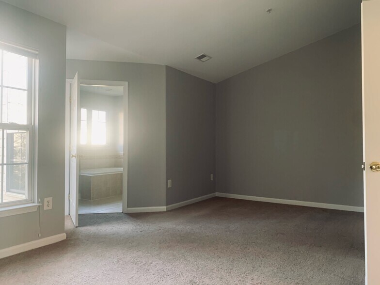 Master Bedroom 2 - 6520 Landing Way