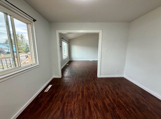 Building Photo - 1520 Woodward Dr