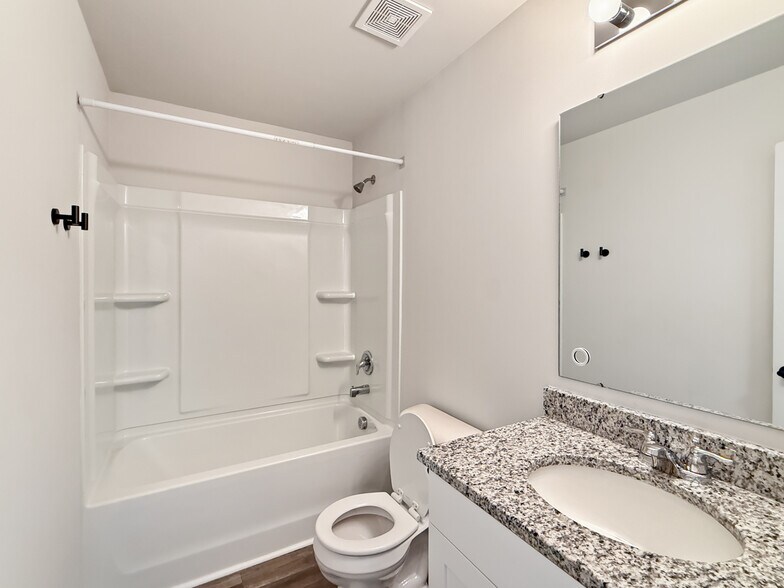 Building Photo - 140 Palmetto Breeze Cir