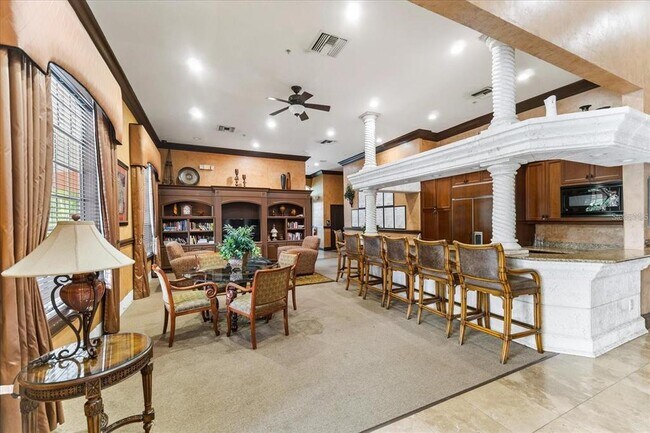 Building Photo - 4122 Central Sarasota Pkwy