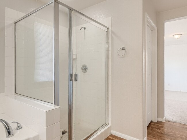 Building Photo - 5537 Ayers Cliff St