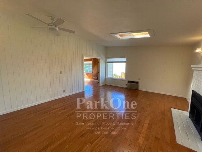 Building Photo - Spacious Home In Lafayette Hills