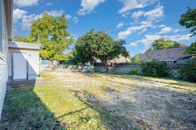 Building Photo - 359 Castlewood Ave