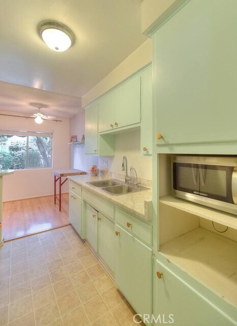 Building Photo - 504 S Euclid Ave