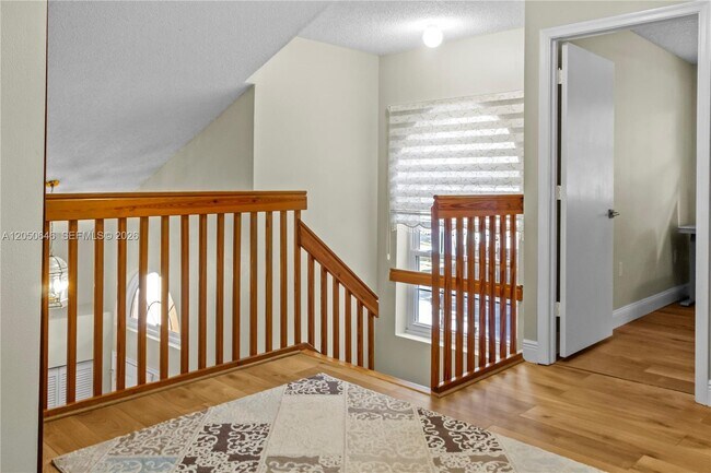 Building Photo - 6885 NW 75th Pl