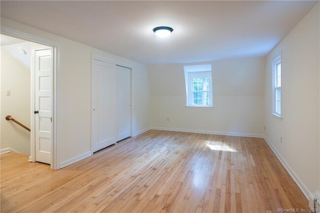 Building Photo - 3 Hilltop Rd