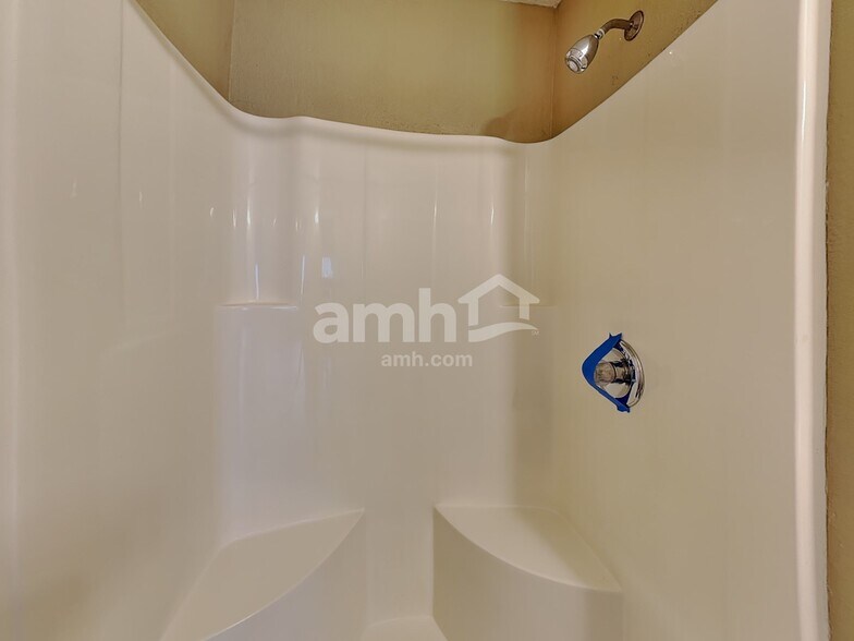 Building Photo - 3742 Laurel Cherry Ln