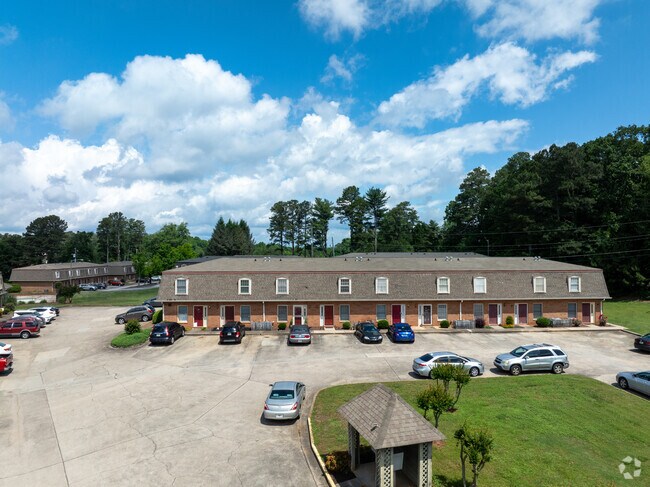 Building Photo - Oak Ridge Condominiums