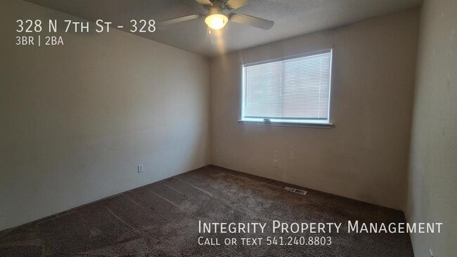 Building Photo - 328 N 7th St