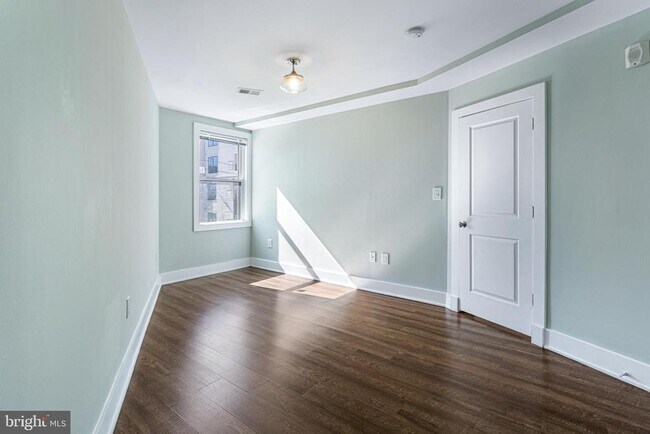 Building Photo - 1219 K St NE