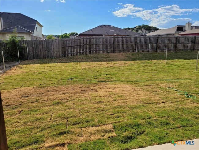 Building Photo - 1810 Castroville Trl