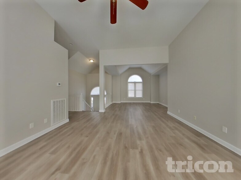 Building Photo - 4932 Tulip Grove Ln