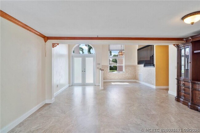 Building Photo - 710 Briarwood Terrace