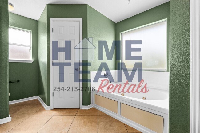 Building Photo - 4207 Mildred Ave