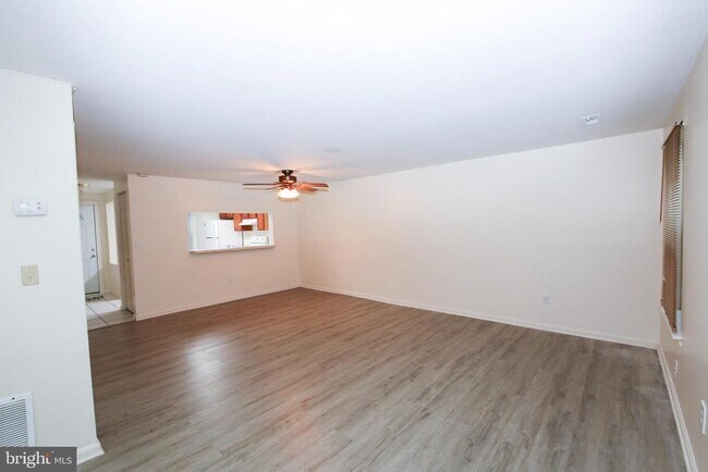 Building Photo - 1243 Independence Square