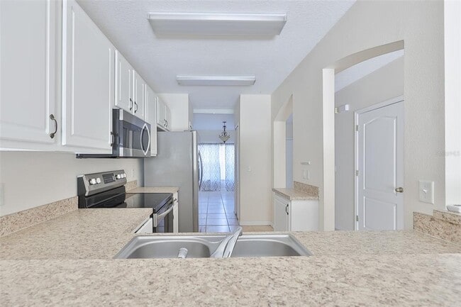 Building Photo - 15843 Fishhawk View Dr