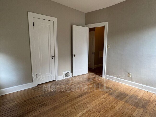 Building Photo - 17812 E Park Dr