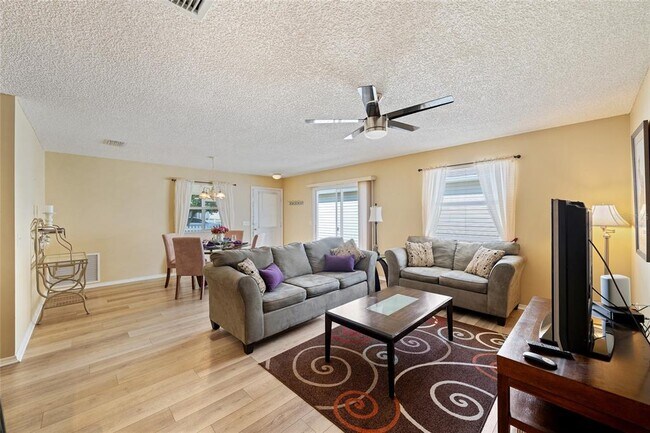 Building Photo - 8221 SE 169th Palownia Loop