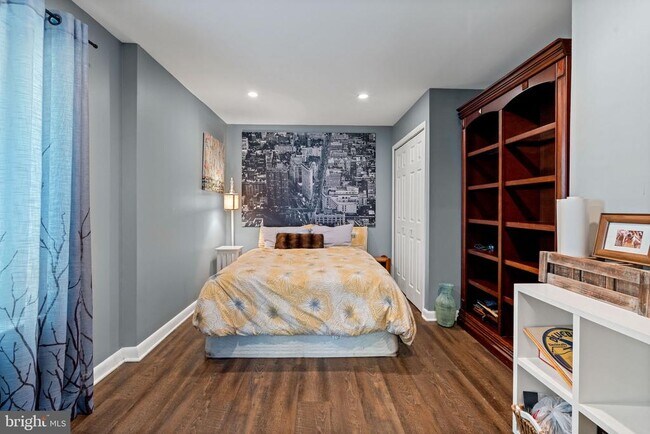 Building Photo - 2012 Swans Neck Way