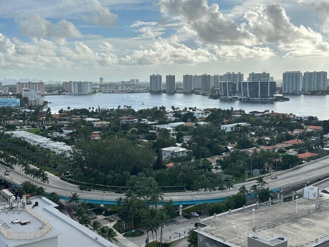 Building Photo - 19333 Collins Ave
