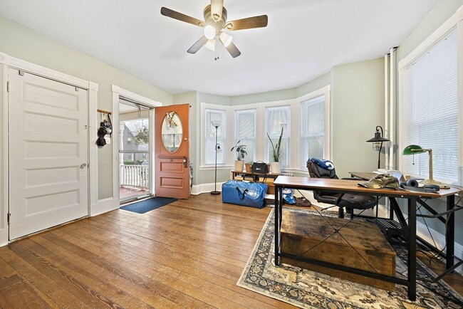 Building Photo - 36 Walnut St