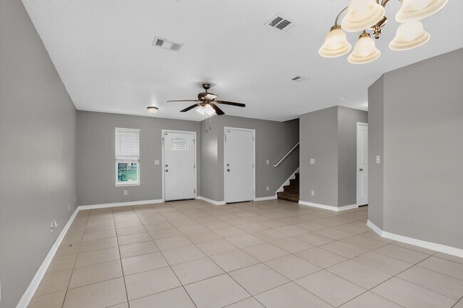 Building Photo - 451 Eisenhower Dr