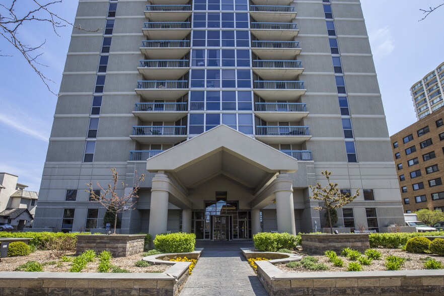 Front of Building - 1660 N Prospect Ave