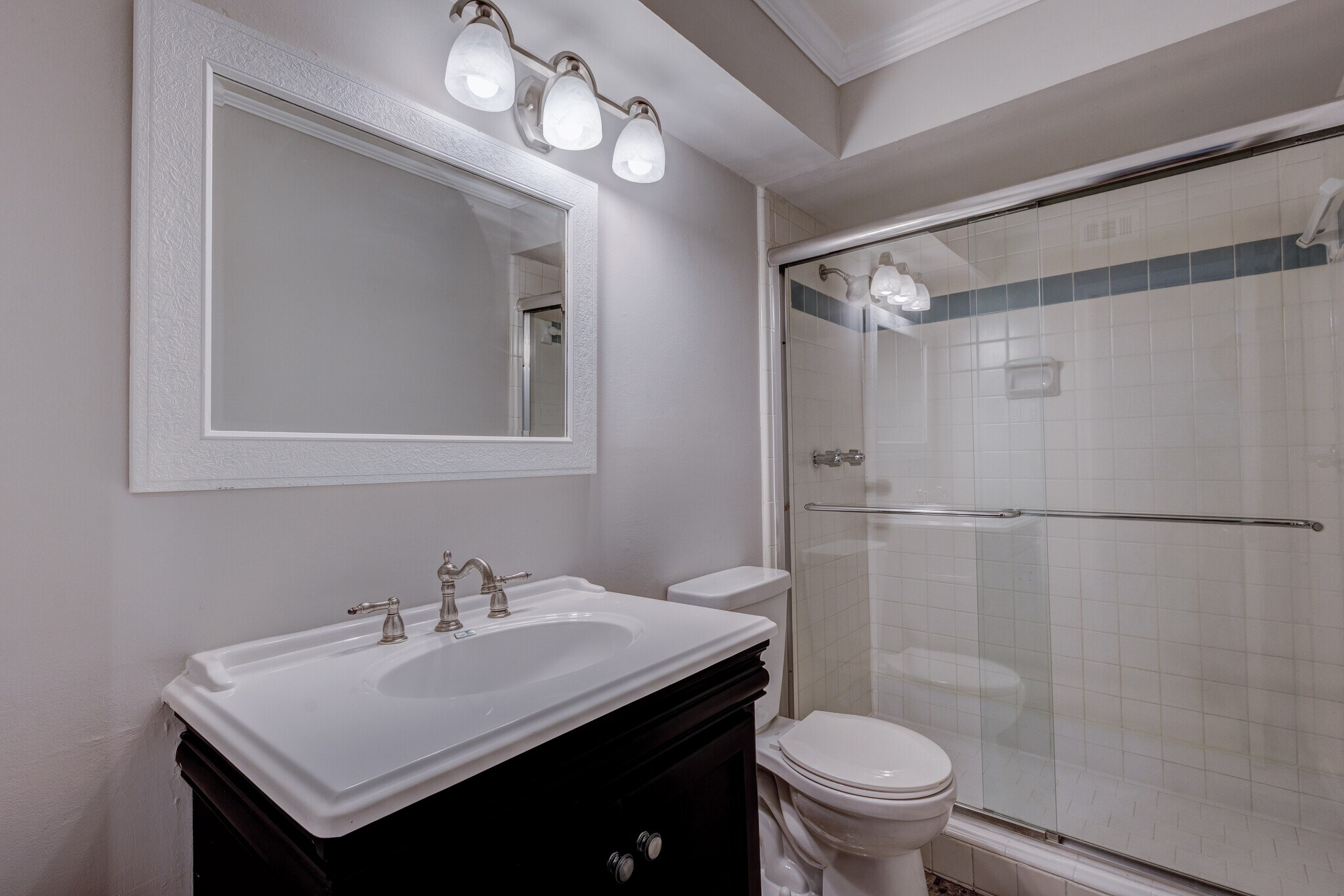 Bathroom #1 - 7704 Meadow Rd