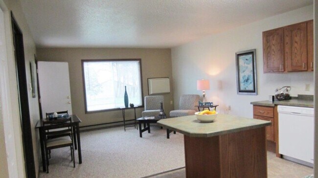 Building Photo - Arrowhead Apartments