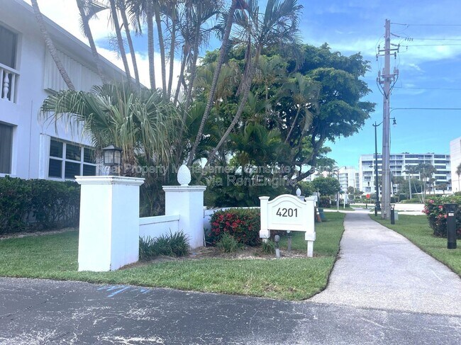 Building Photo - 4201 S Ocean Blvd