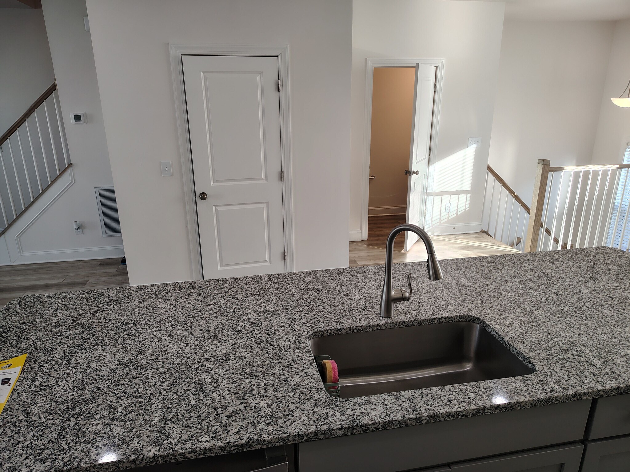 Building Photo - Room in Townhome on Walnut Hl Rd NW