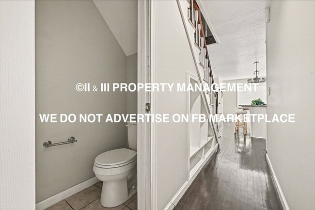 Building Photo - 2900 E Red Bridge Rd