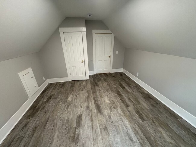 Building Photo - Beautiful 4 Bedroom  House