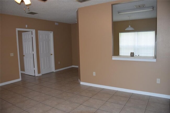 Building Photo - 322 Baccarat Ct
