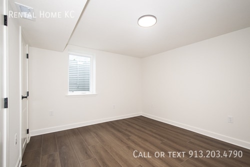 Building Photo - 8400 W 93rd St