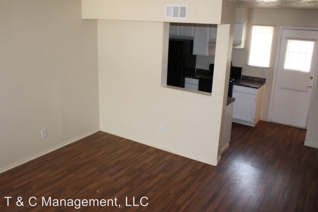 Interior Photo - 5315 Yucca Cir NE