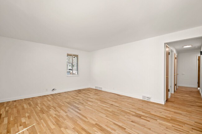 Building Photo - 4837 Fauntleroy Wy SW