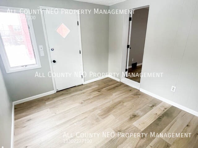 Building Photo - 13526 Cedar Rd