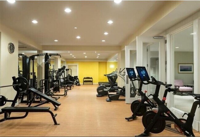 Building Photo - 75 14th St NE