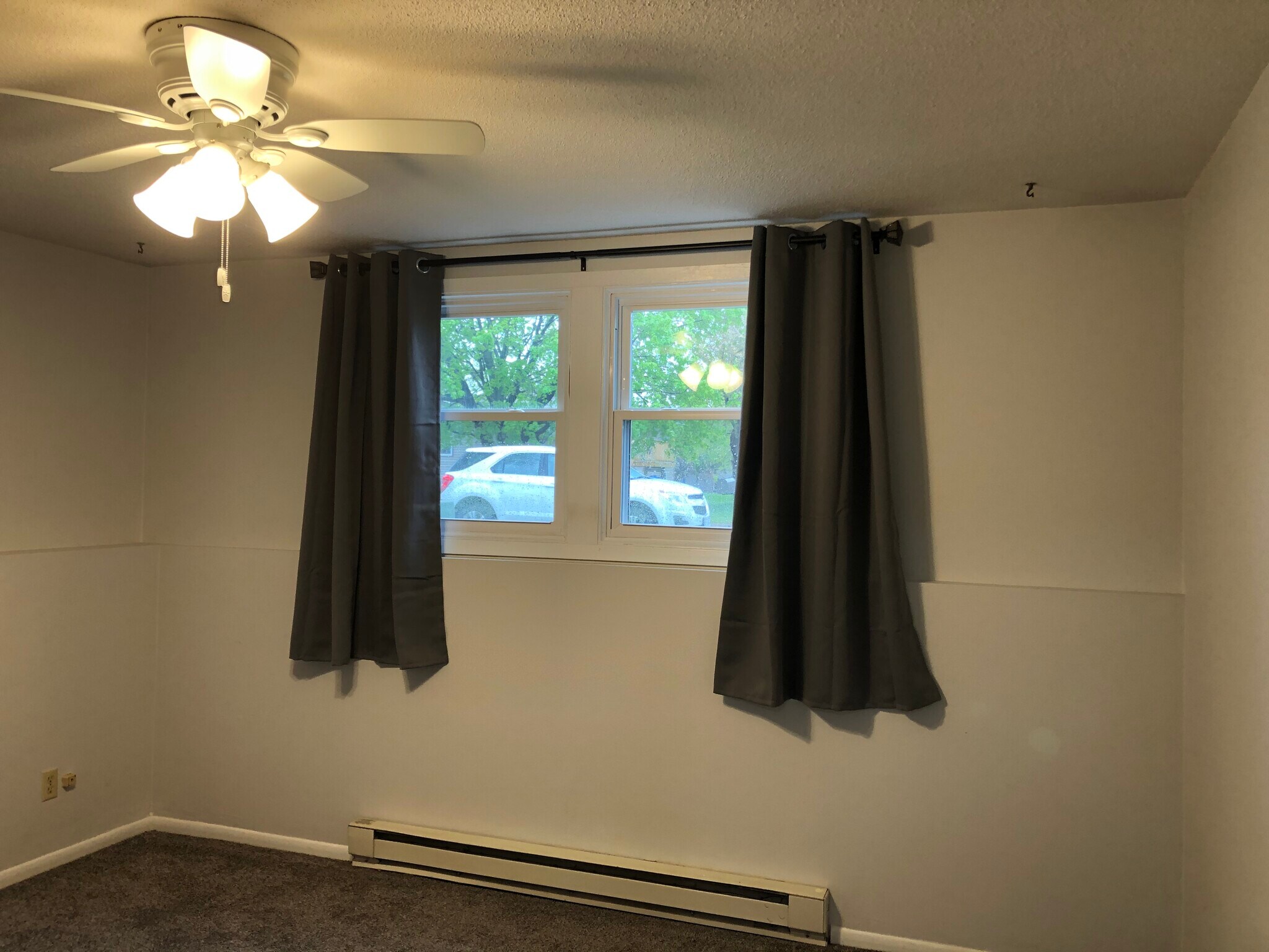 Building Photo - 1004 Terrace Dr