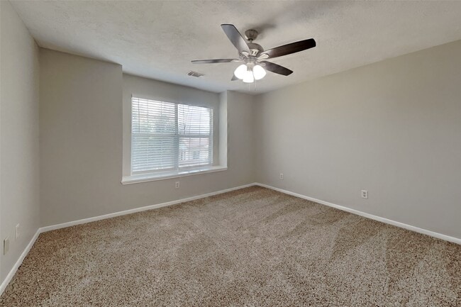 Building Photo - 11307 Sunshine Park Dr