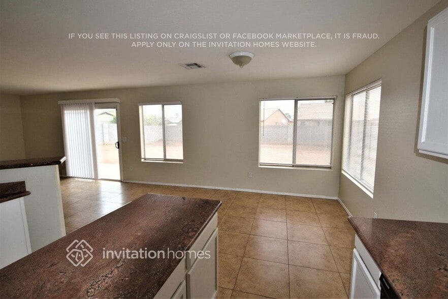 Building Photo - 10307 W Denton Ln
