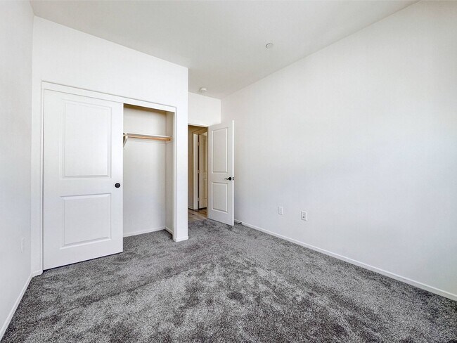 Building Photo - 3180 E Yountville Dr